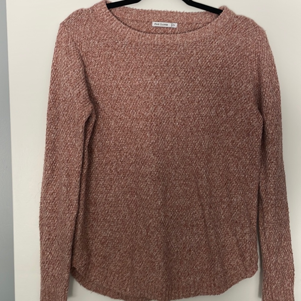 Pink Clover knit sweater